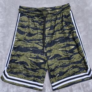Men's camo gym shorts
